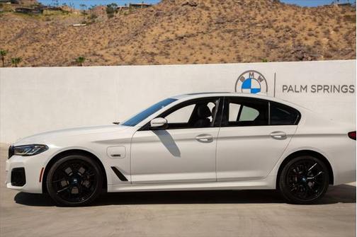 2022 BMW 530e Base