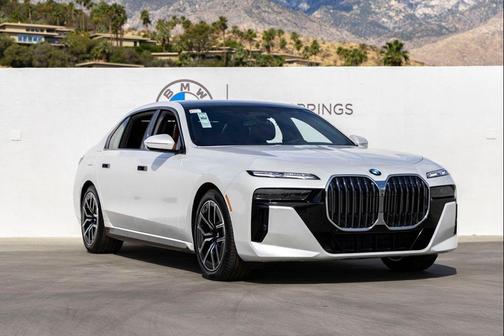 Mineral White Metallic 2026 BMW 740 xDrive