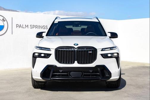 2025 BMW X7 M60i