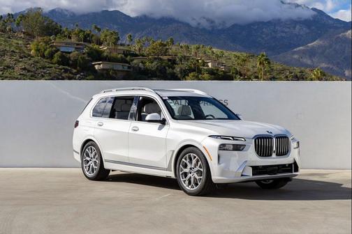 2026 BMW X7 xDrive40i