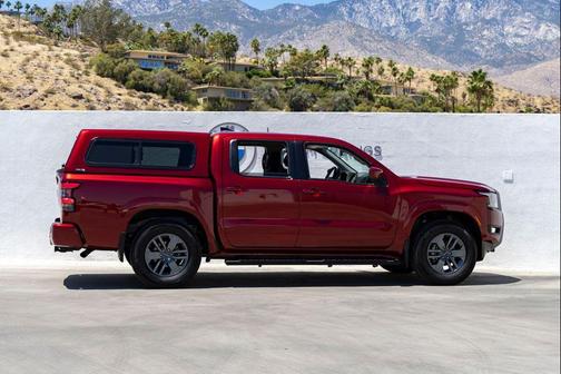 Cardinal Red Metallic Tricoat 2025 Nissan Frontier SV