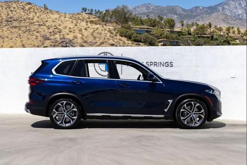 Tanzanite Blue II Metallic 2024 BMW X5 PHEV xDrive50e