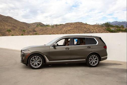 2023 BMW X7 xDrive40i