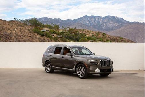 2023 BMW X7 xDrive40i