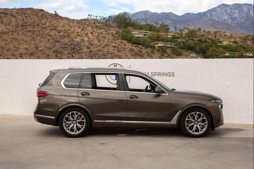 2023 BMW X7 xDrive40i