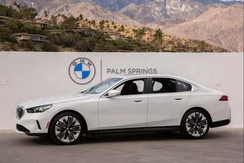 2025 BMW 530 i xDrive