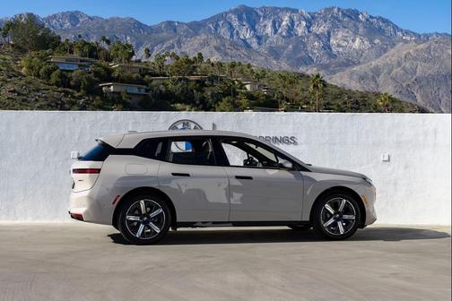 2026 BMW iX xDrive45