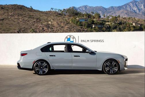 2025 BMW 760 xDrive