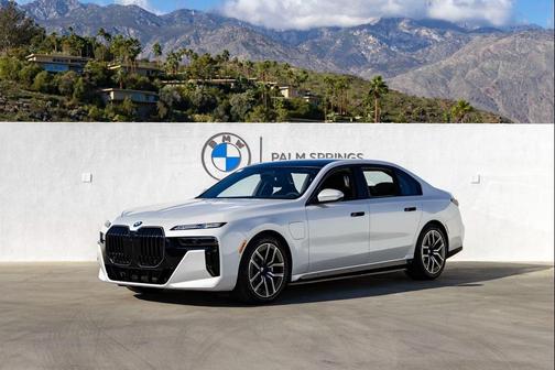 2026 BMW 750e i xDrive