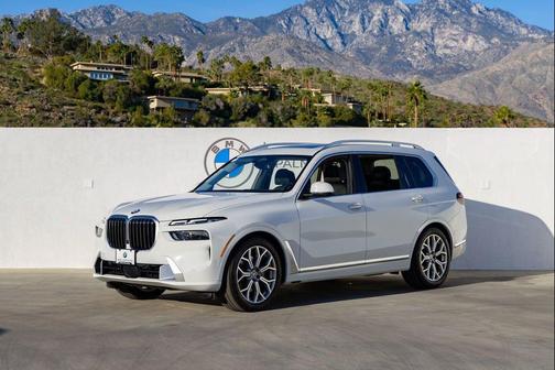Alpine White 2023 BMW X7 xDrive40i