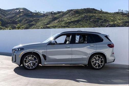 2026 BMW X5 PHEV xDrive50e