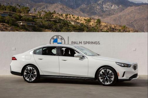 2025 BMW 530 xDrive