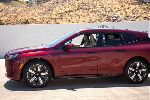 2026 BMW iX xDrive45