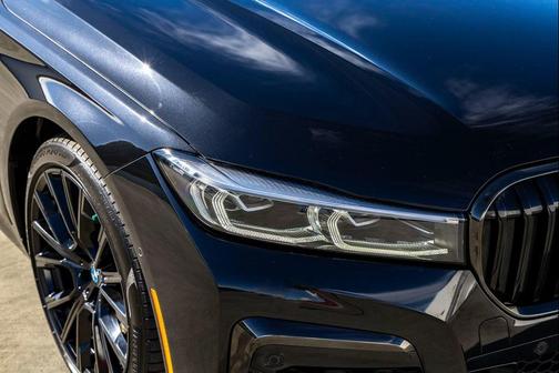 2022 BMW 750 i xDrive