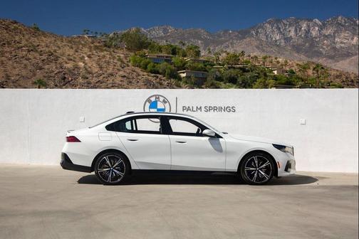 2026 BMW 550e 550e xDrive