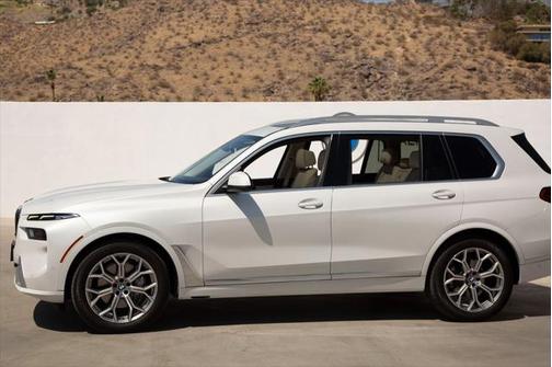 2023 BMW X7 xDrive40i