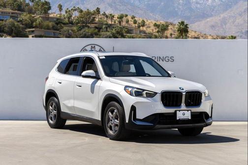 White Metallic 2023 BMW X1 xDrive28i