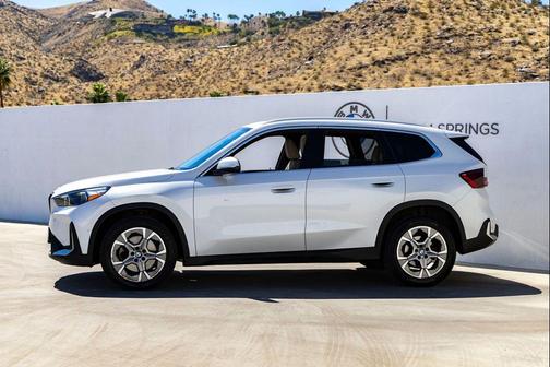 White Metallic 2023 BMW X1 xDrive28i