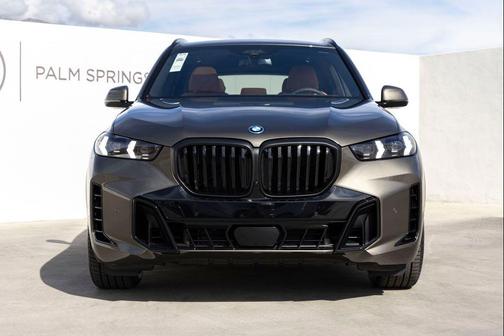 Manhattan Green Metallic 2026 BMW X5 PHEV xDrive50e