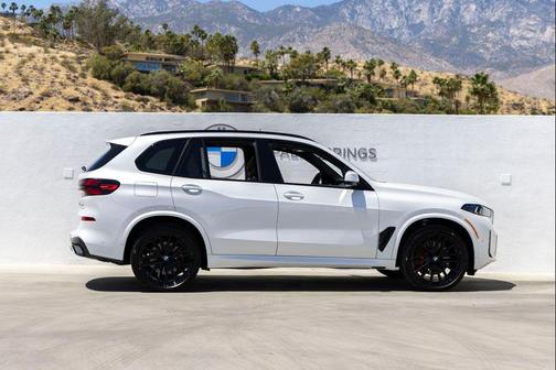 Mineral White Metallic 2026 BMW X5 sDrive40i