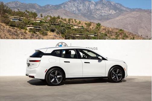 2026 BMW iX xDrive45