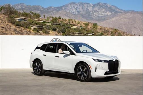 2026 BMW iX xDrive45