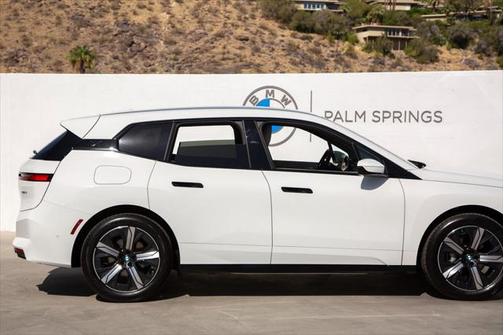 2026 BMW iX xDrive45