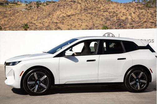 2026 BMW iX xDrive45