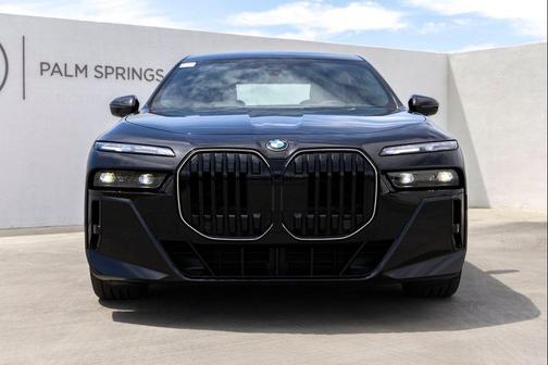 Black Sapphire Metallic 2026 BMW 760 xDrive