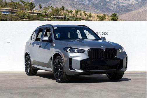 Skyscraper Grey Metallic 2026 BMW X5 sDrive40i