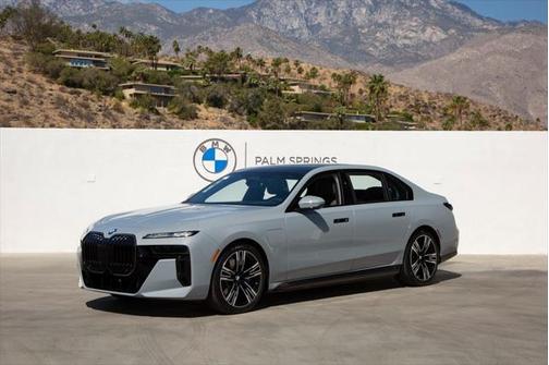 2025 BMW 750e i xDrive