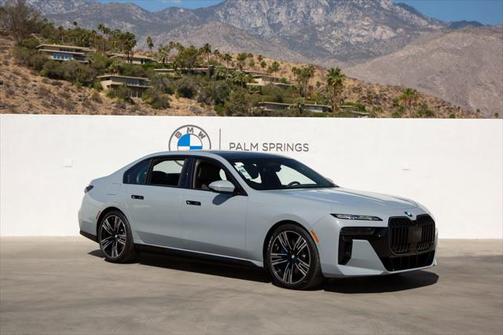 2025 BMW 750e i xDrive