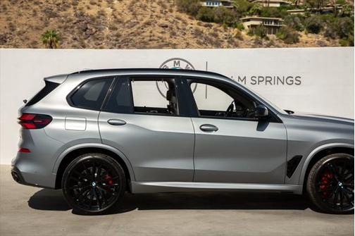 2026 BMW X5 M60i