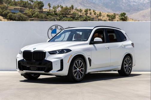 Mineral White Metallic 2026 BMW X5 PHEV xDrive50e