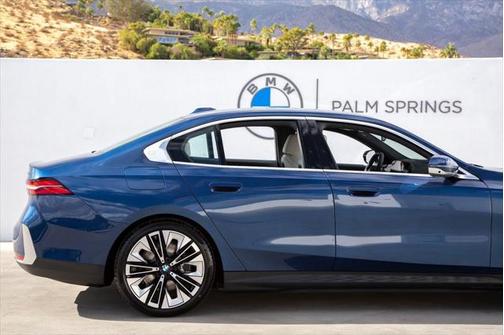 2025 BMW i5 eDrive40
