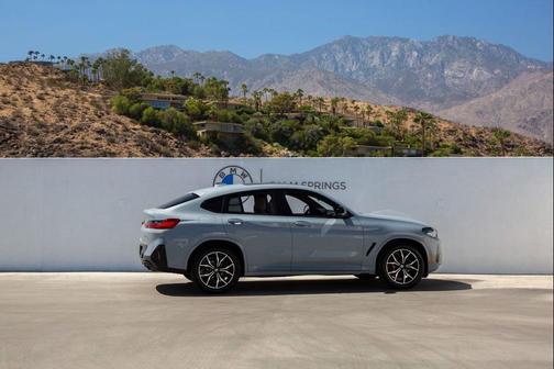2025 BMW X4 M40i
