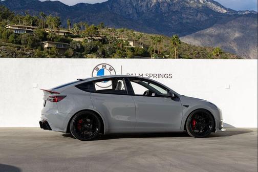 2022 Tesla Model Y Performance Dual Motor All-Wheel Drive