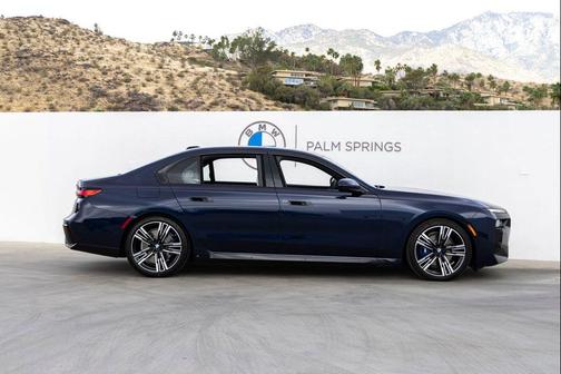 Tanzanite Blue II Metallic 2026 BMW 740 xDrive