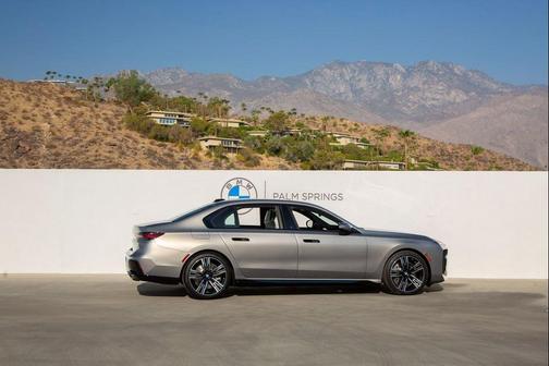 2025 BMW 760 i xDrive