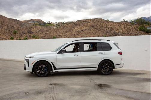 2026 BMW X7 M60i