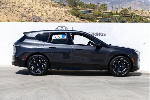 Dark Graphite Metallic 2025 BMW iX M60