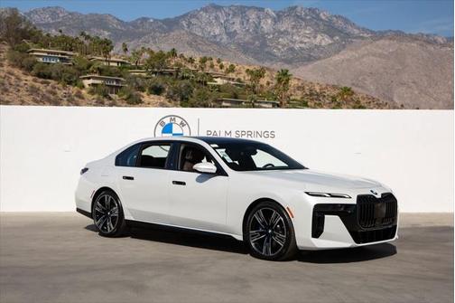 2025 BMW 740 i