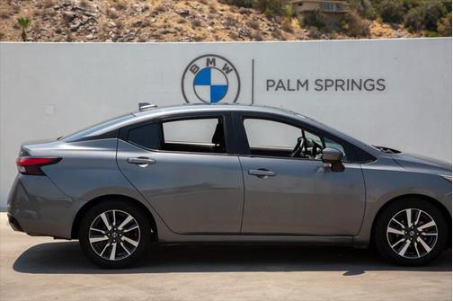 2020 Nissan Versa 1.6 SV