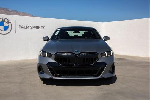 2026 BMW 550e xDrive