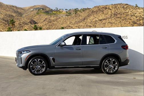 Skyscraper Grey Metallic 2024 BMW X5 sDrive40i