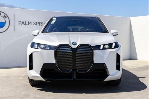 Mineral White Metallic 2026 BMW iX xDrive45
