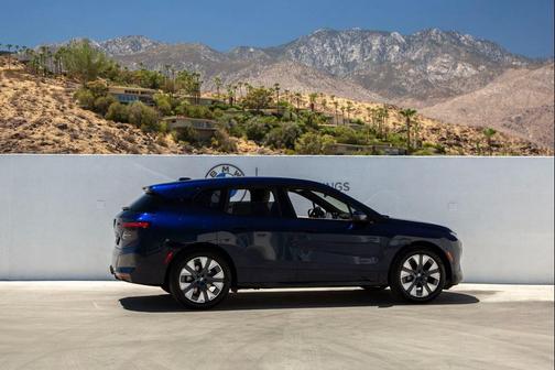 2026 BMW iX xDrive45