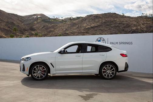2023 BMW X4 M40i