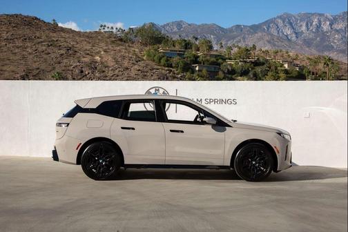 2026 BMW iX xDrive60