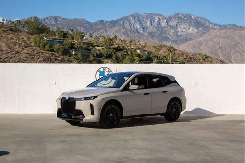 2026 BMW iX xDrive60